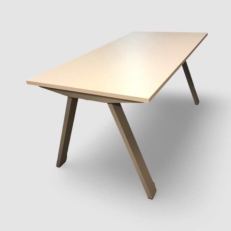 Skrivbord 1600x800 vitt - begagnad