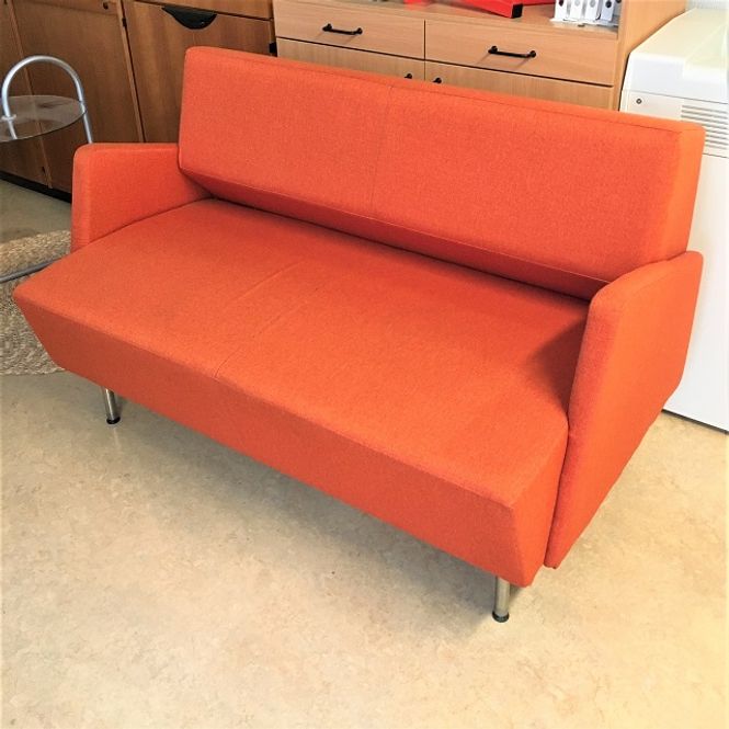 Huvudbild Soffa 2-sits orange - begagnad