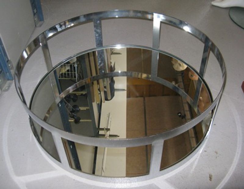 Skyltdockspodie krom/glas - begagnad