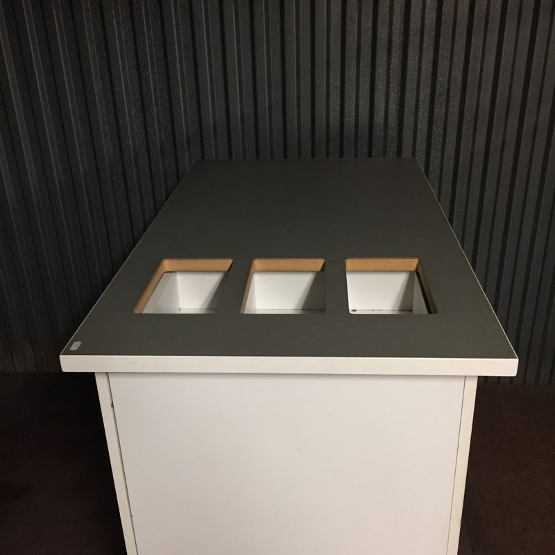 Butiksdisk med fällbar sidoskiva - begagnad