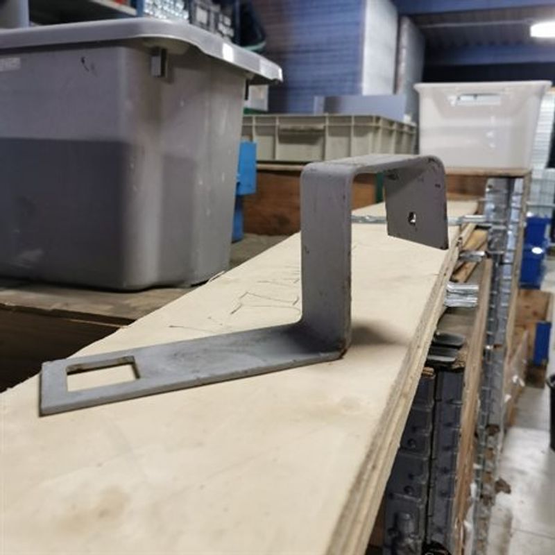 Genomskjutskonsol BOX-balk - begagnad