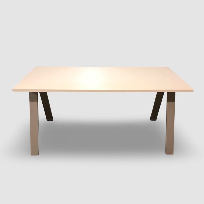 Skrivbord 1600x800 vitt - begagnad