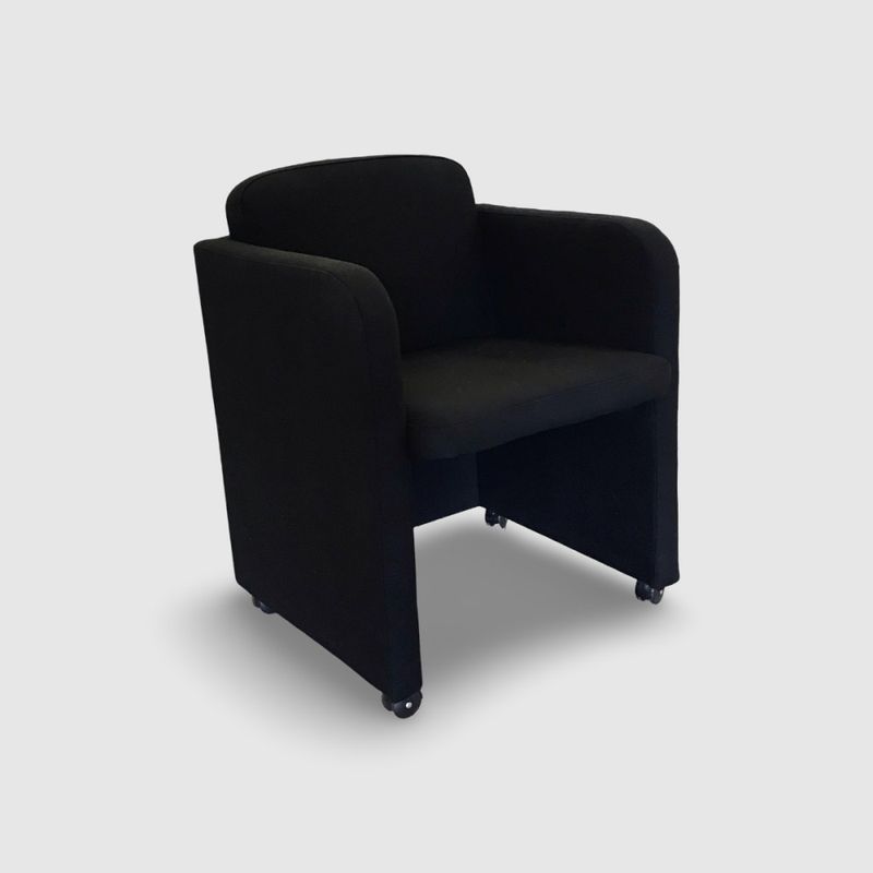 Fåtölj svart textil med hjul - begagnad